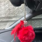 Kırmızı Tüylü Ponpon Dikiz Süsü