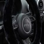 Siyah Peluş Direksiyon Kılıfı